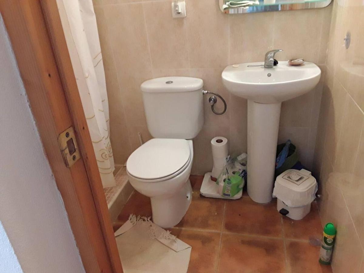 2-Bed Apartment - Sleeps 3 - Parking - Near Albox Esterno foto