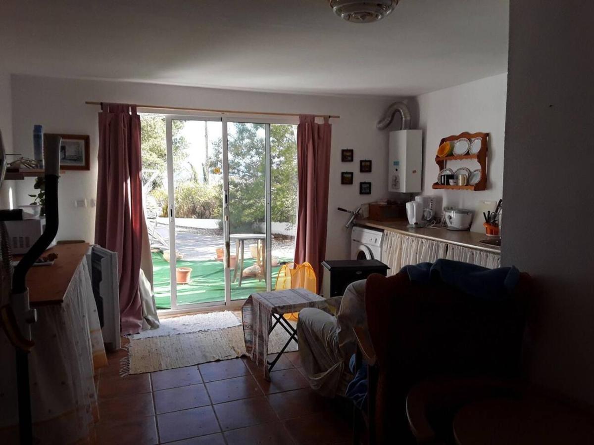 2-Bed Apartment - Sleeps 3 - Parking - Near Albox Esterno foto